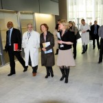19 avril 2012 visite de Mireille FAUGERE du nouveau bâtiment de l'hôpital Tenon