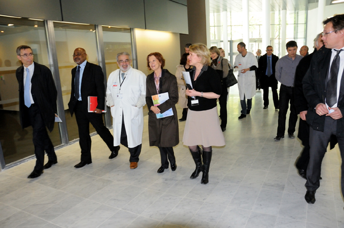 19 avril 2012  visite de Mireille FAUGERE du nouveau bâtiment de l’hôpital Tenon