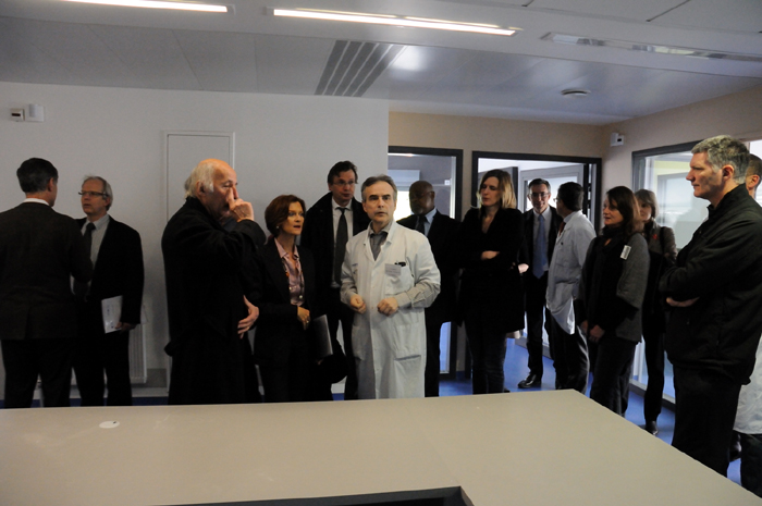 19 avril 2012  visite de Mireille FAUGERE du nouveau bâtiment de l’hôpital Tenon
