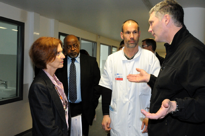 Mireille FAUGERE visite le nouveau bâtiment de l’hôpital Tenon